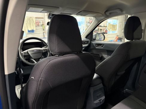 New 2025 Ford Maverick XL image 21