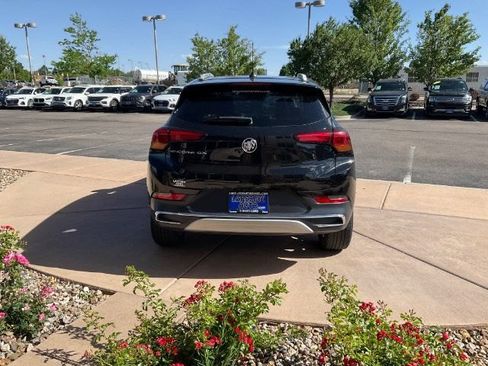 Used 2022 Buick Encore GX Essence w/ Experience Buick Package FWD image 5