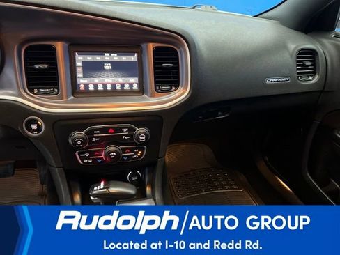 Used 2020 Dodge Charger SXT w/ Blacktop Package image 17