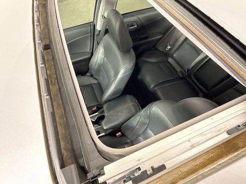 Used 2015 Honda Accord Touring image 14