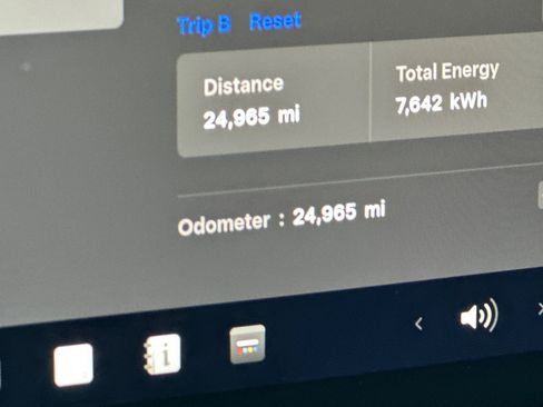 Used 2024 Tesla Model 3 Performance image 32