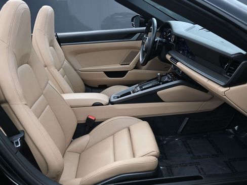 Certified 2022 Porsche 911 Carrera image 30