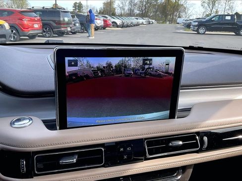 Used 2022 Lincoln Aviator 2WD image 14