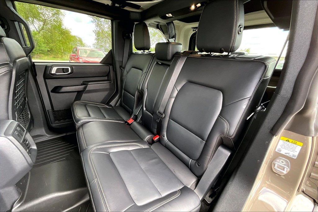 Used 2026 Ford Bronco Badlands AWD/4WD image 36