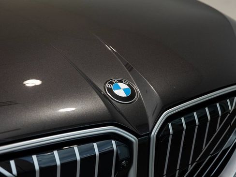 Used 2025 BMW X3 xDrive30i w/ Premium Package AWD/4WD image 7