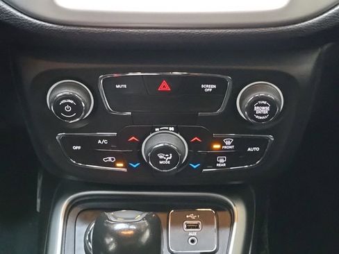 Used 2021 Jeep Compass 80th Special Edition image 23