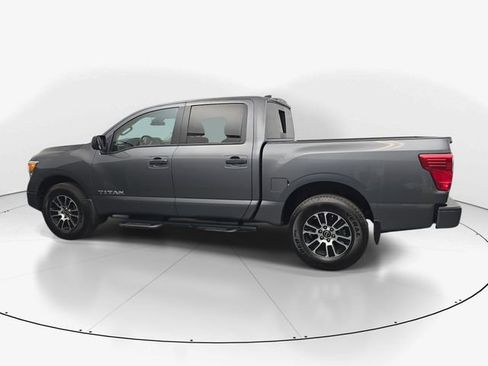 Used 2024 Nissan Titan SV image 6