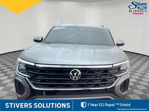 Used 2024 Volkswagen Atlas Cross Sport SE FWD image 5