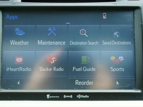 Used 2016 Toyota Highlander XLE AWD/4WD image 25