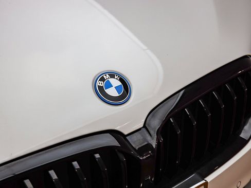 Certified 2023 BMW 530e w/ M Sport Package image 6