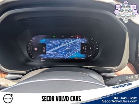 Certified 2023 Volvo XC60 B5 Plus w/ Climate Package AWD/4WD image 17