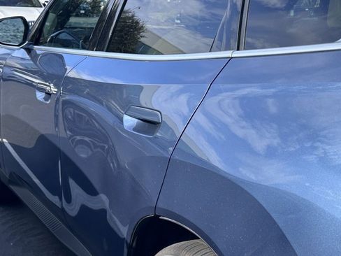 Used 2025 BMW X3 xDrive30i w/ Premium Package image 13