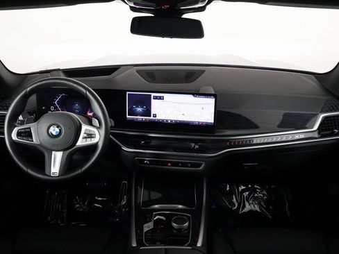 Used 2026 BMW X5 sDrive40i w/ M Sport Package RWD image 8