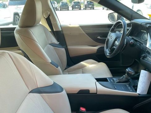 Used 2019 Lexus ES 350 w/ Accessory Package 2 FWD image 8