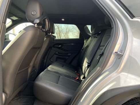 Certified 2025 Land Rover Range Rover Evoque Dynamic SE image 16