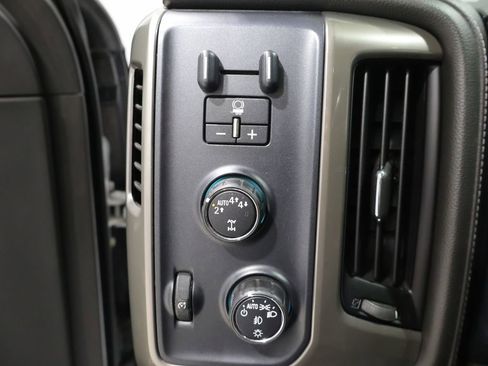 Used 2017 Chevrolet Silverado 1500 High Country AWD/4WD image 34