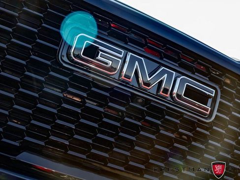 Used 2021 GMC Yukon XL Denali w/ Denali Premium Package image 56