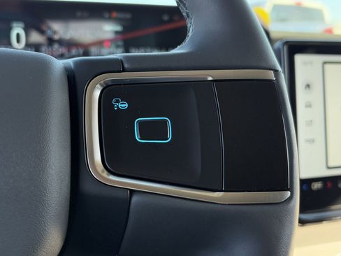 New 2025 Ford Expedition Active image 45