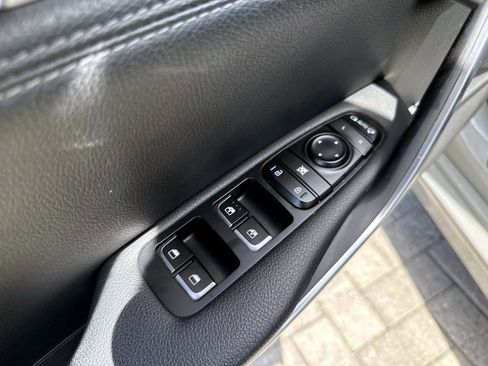 Used 2022 Kia Stinger GT1 RWD image 18