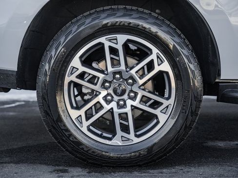 Certified 2025 Ford Expedition Active image 26