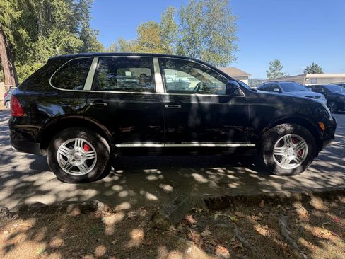 Used 2005 Porsche Cayenne Turbo AWD/4WD image 5