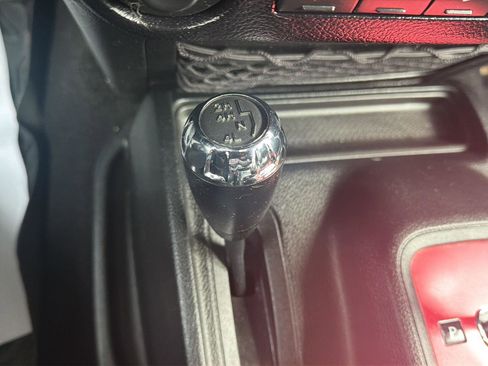 Used 2017 Jeep Wrangler Unlimited Sahara image 20