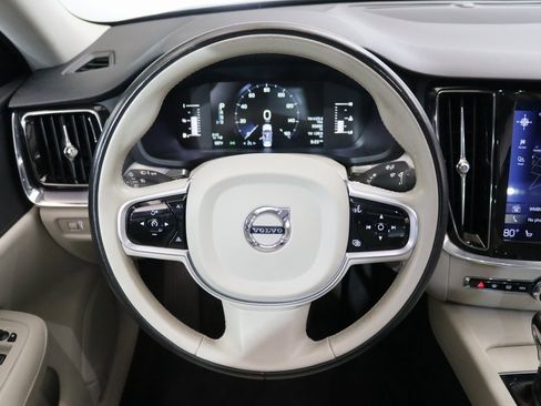 Used 2019 Volvo S60 T5 Momentum w/ Premium Package image 14