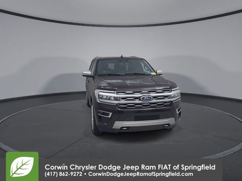 Used 2023 Ford Expedition Platinum AWD/4WD image 4