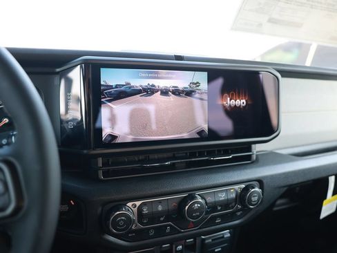 New 2026 Jeep Gladiator Sport AWD/4WD image 20