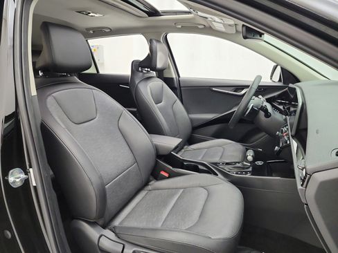 Used 2023 Kia Niro FWD image 28