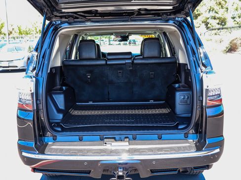 Certified 2022 Toyota 4Runner Limited AWD/4WD image 33