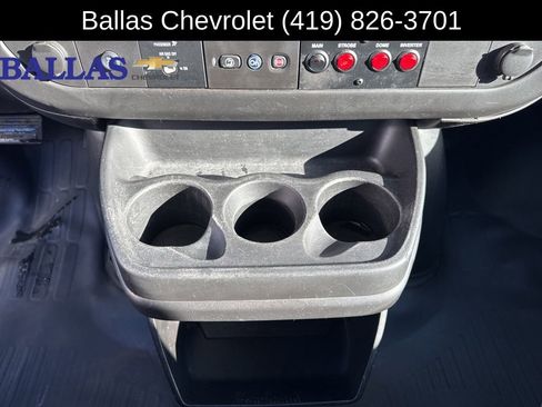 Used 2015 Chevrolet Express 2500 RWD image 10