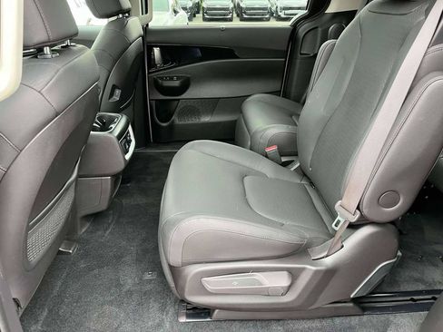 Certified 2026 Kia Carnival SX Prestige FWD image 7