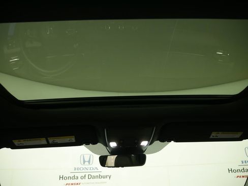 Used 2024 Honda Pilot TrailSport image 15