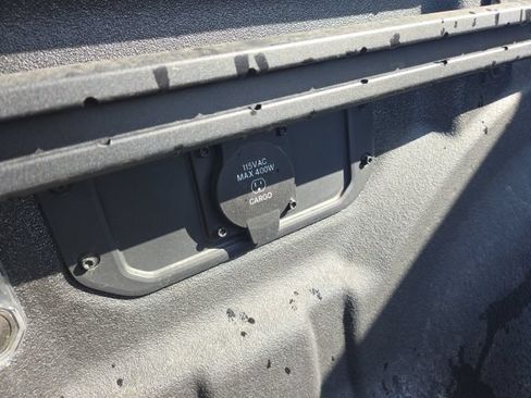 Used 2025 RAM 1500 Big Horn AWD/4WD image 5
