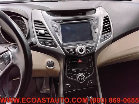 Used 2015 Hyundai Elantra Limited w/ Option Group 05 image 12