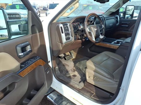 Used 2017 GMC Sierra 3500 SLT w/ Duramax Plus Package image 6