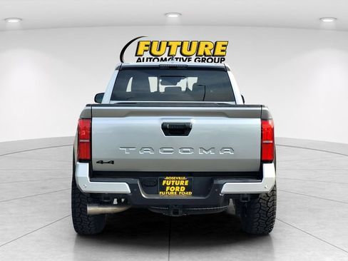 Used 2024 Toyota Tacoma TRD Off-Road w/ TRD Off Road Upgrade Package AWD/4WD image 5