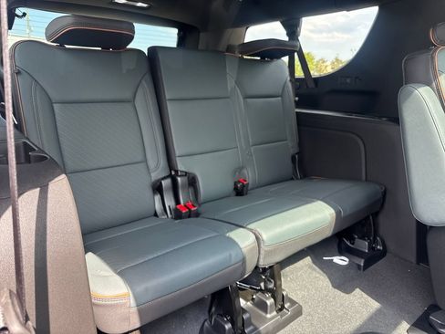 New 2026 GMC Yukon XL AT4 w/ AT4 Premium Plus Package AWD/4WD image 12