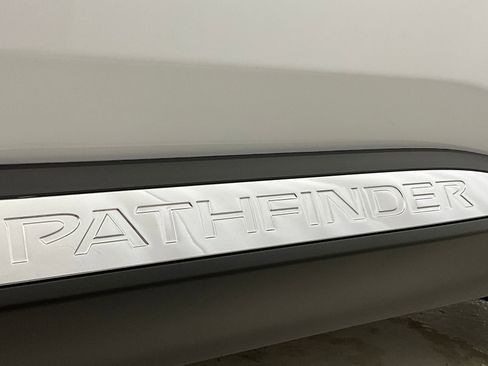 Used 2025 Nissan Pathfinder Platinum w/ Cargo Package AWD/4WD image 30
