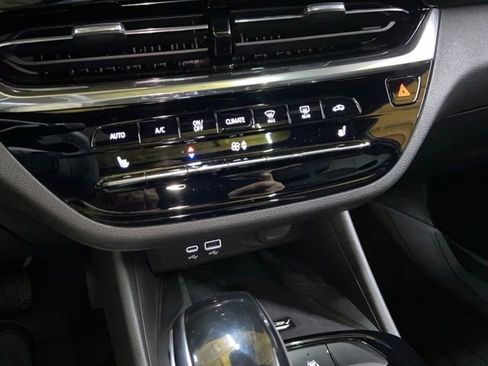 Used 2025 Buick Envista Avenir FWD image 49