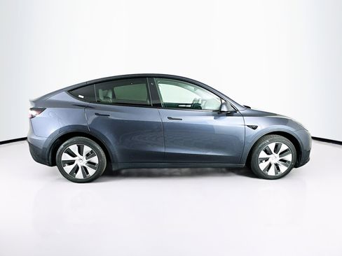 Used 2023 Tesla Model Y Long Range image 10