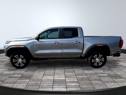 Used 2025 GMC Canyon AT4 AWD/4WD image 4