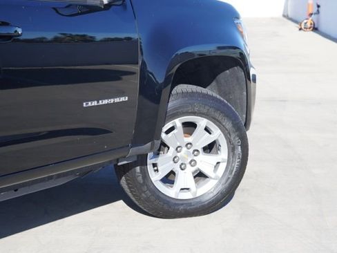 Used 2022 Chevrolet Colorado LT w/ Safety Package RWD image 8