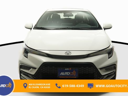 Used 2024 Toyota Corolla SE w/ SE Premium Package FWD image 4
