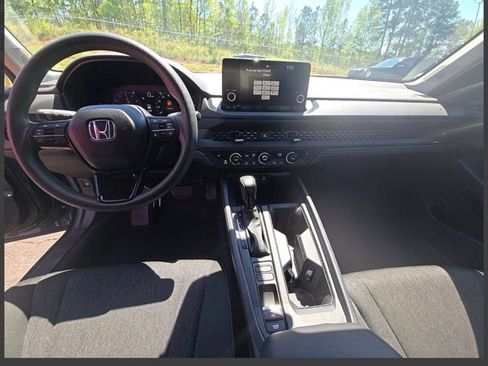 Used 2025 Honda Accord SE image 16