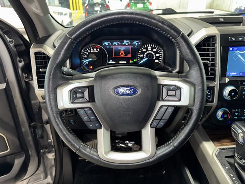 Used 2020 Ford F150 Lariat w/ Equipment Group 502A Luxury AWD/4WD image 21