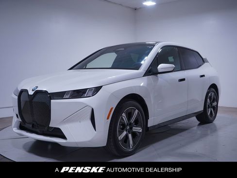 Used 2026 BMW iX xDrive60 w/ Premium Package image 1