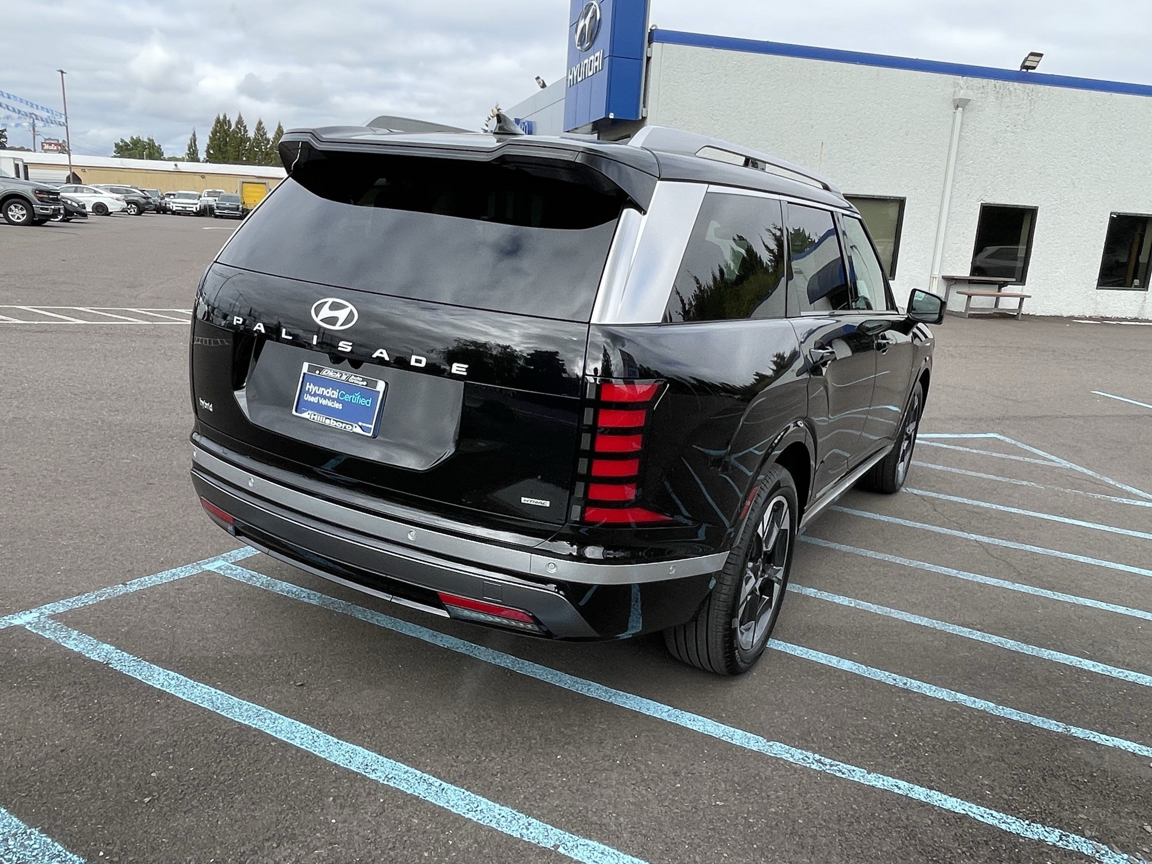 Certified 2026 Hyundai Palisade Limited AWD/4WD image 5