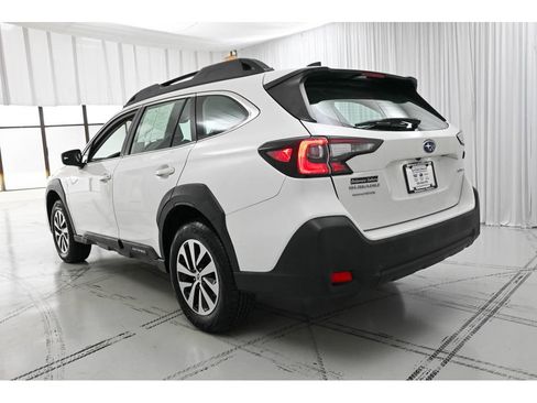 Used 2024 Subaru Outback AWD/4WD image 5